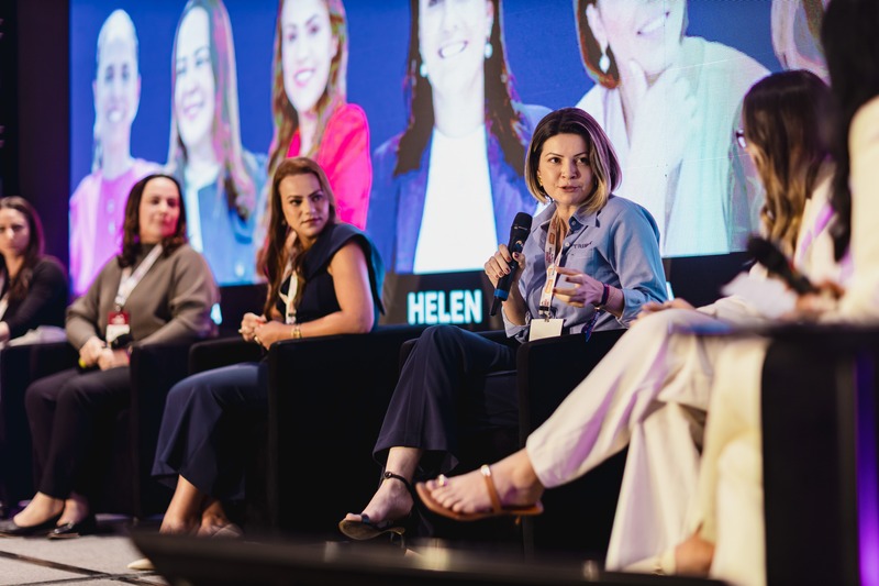 Painel de debate com lideranças femininas do setor